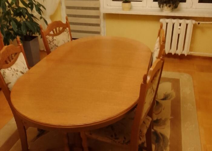 Grajewo ogłoszenia: Sprzedam stół dębowy po rozłożeniu 2 m