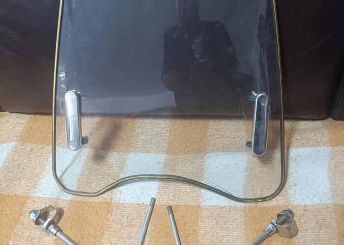 Grajewo ogłoszenia: Sprzedam szybę do skutera lub motocykla