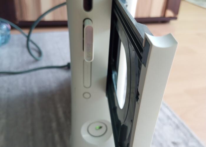 Grajewo ogłoszenia: Sprzedam Konsole Xbox 360:
Konsola Xbox 360
6 gier
Karta...